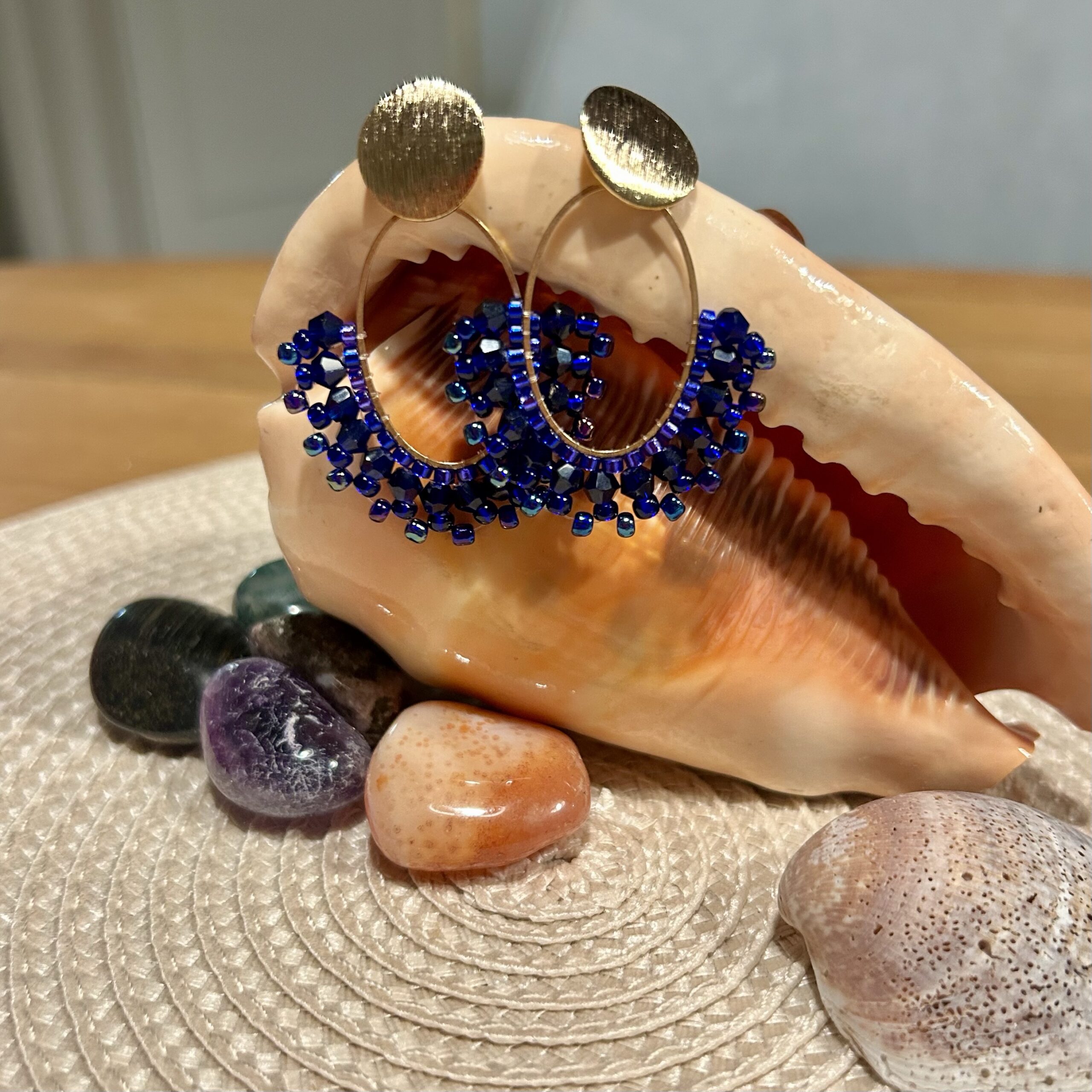 Statement Ohrringe dunkelblau – Bild 2