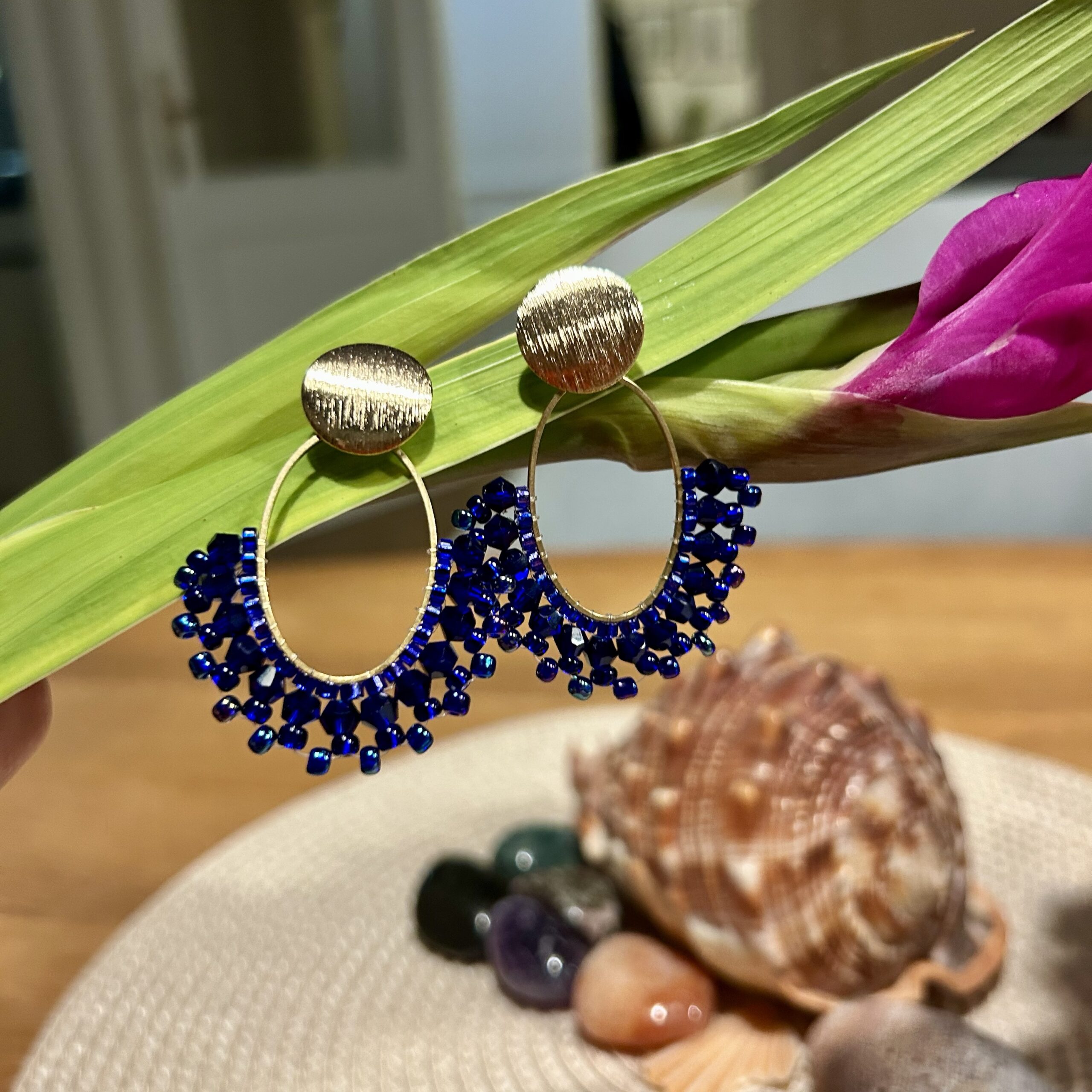 Statement Ohrringe dunkelblau – Bild 4